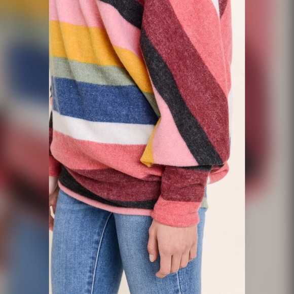 ๐LAST 1!! Off Shoulder Dolman Sleeve Sweater! - Picture 4 of 4